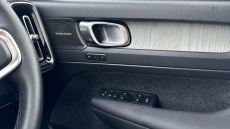 Volvo XC40 2.0 B3P Ultra Dark 5dr Auto Petrol Estate